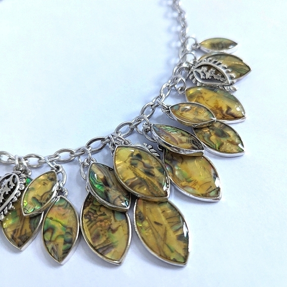 Premier Designs Monterey Abalone Leaf Pendant Silver Chain Link Necklace Multi - Picture 2 of 4